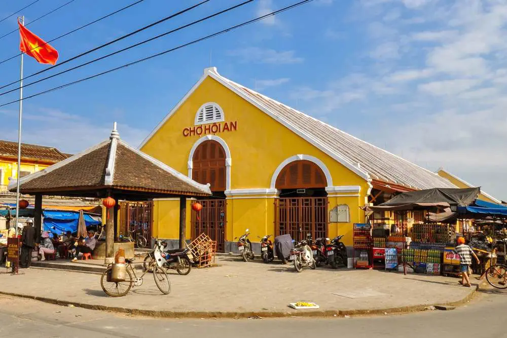 Hoi An Central Market | Anh Khoa Company | Scooter Rental Hoi An | hoianit.com