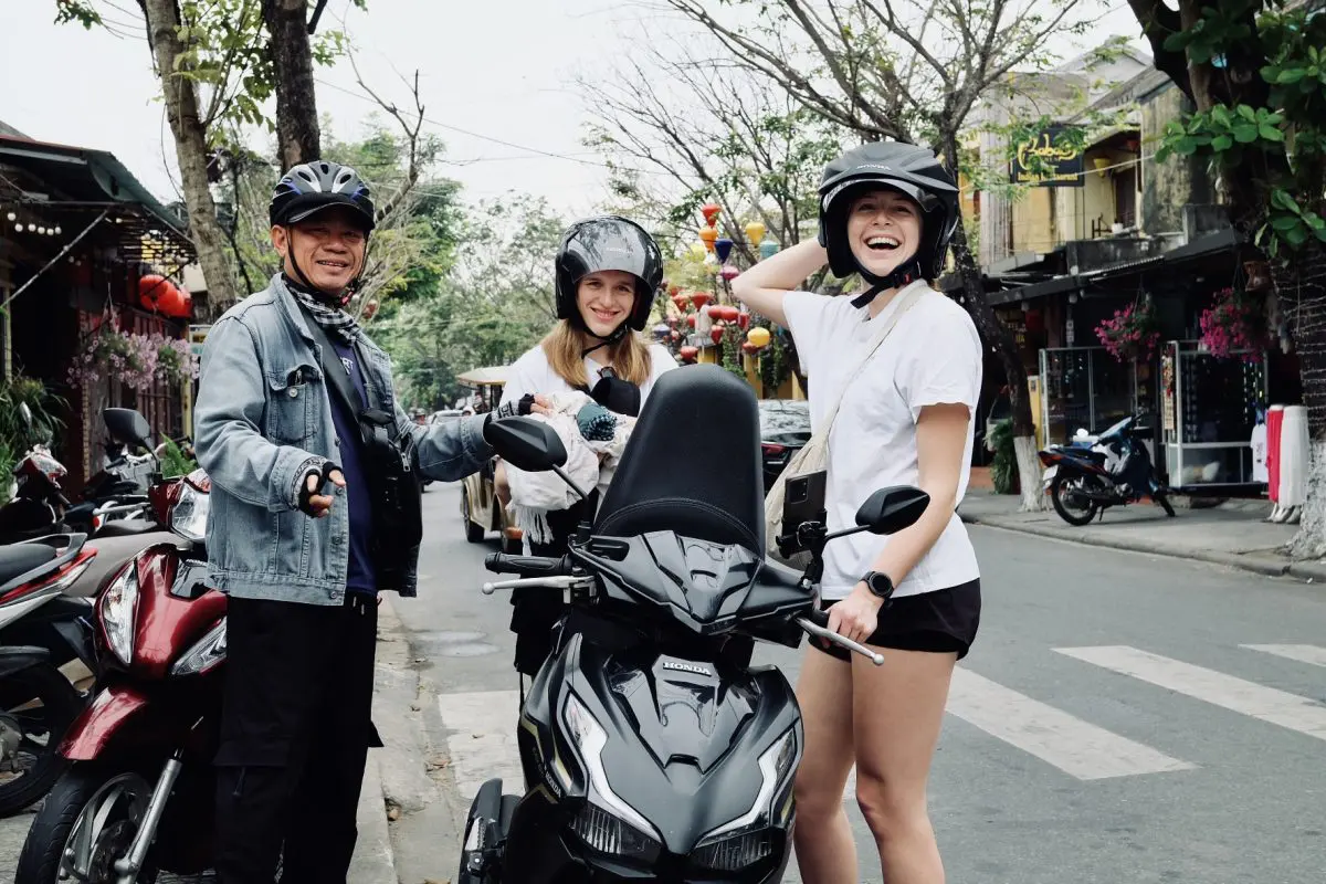 Hung nguyen, dedicated staff member at anh khoa hoi an motorbike rental, providing friendly and professional service.