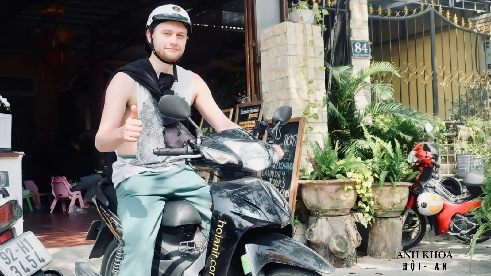 Enjoy your hoi an adventure with a honda vision motorbike rental for comfort and convenience.