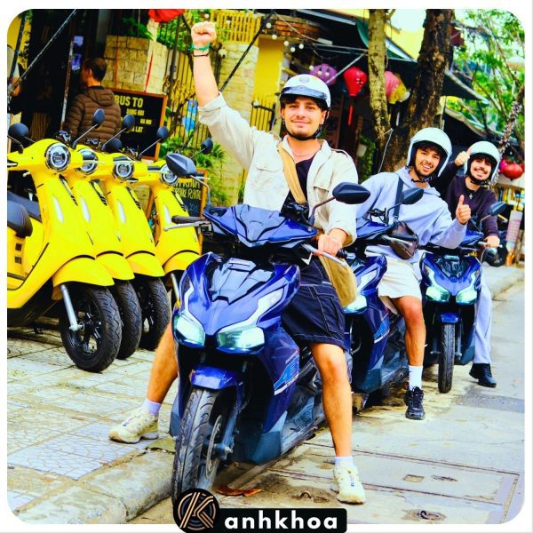 Reliable motorbike rental service in Hoi An - Honda Air Blade by Anh Khoa.