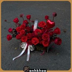 red roses for valentine's day in da nang flower shop