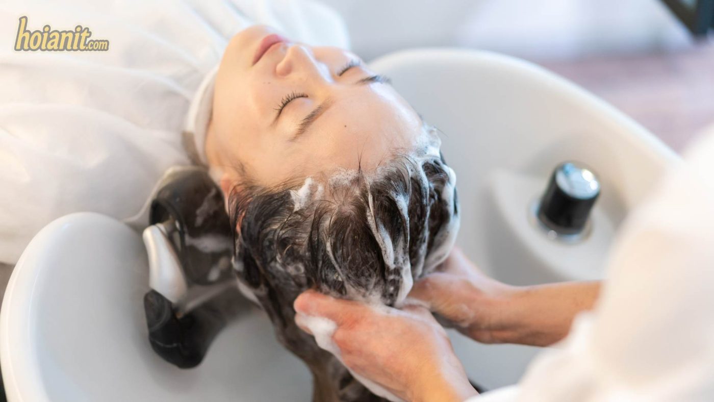 Gội đầu dưỡng sinh kèm massage đầu và vai tại tiệm ở Hội An