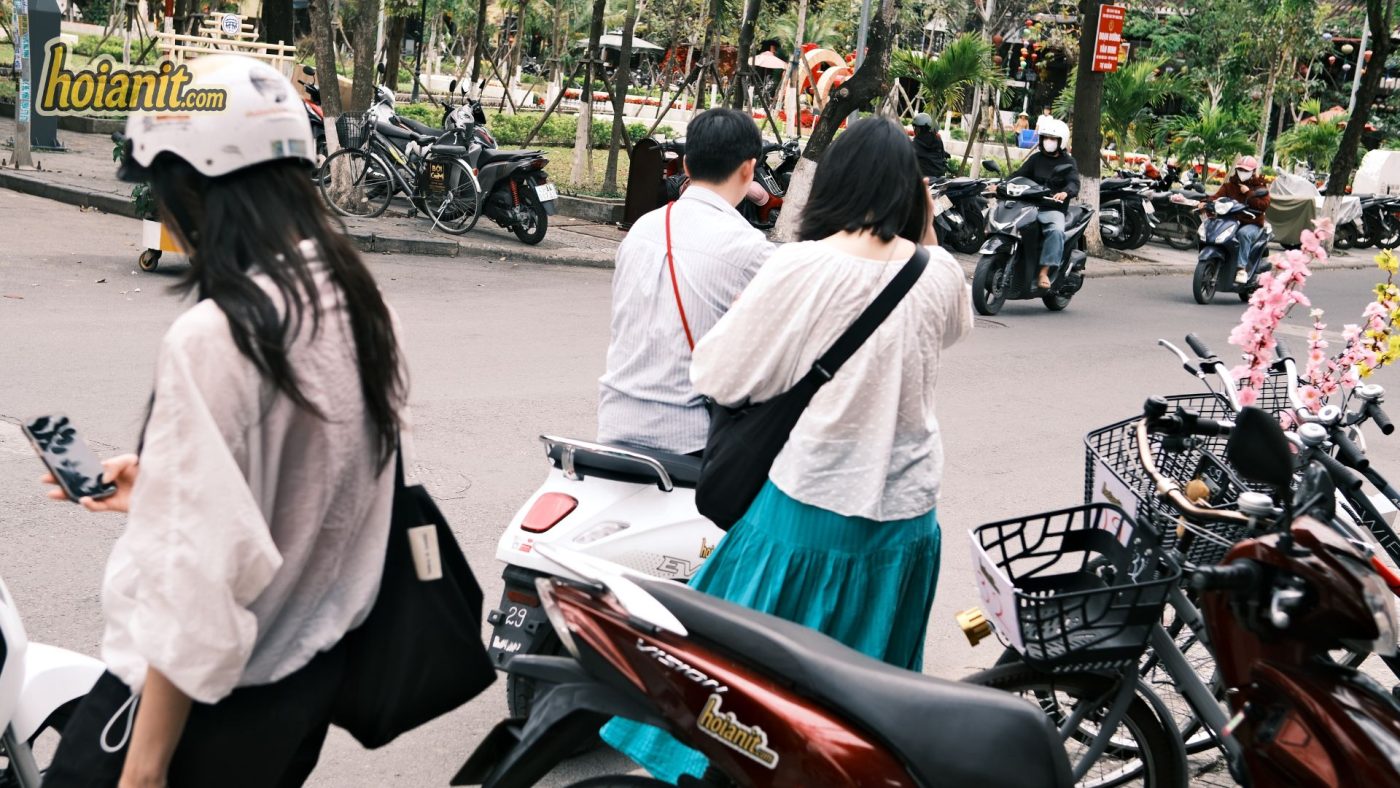 Cheap Motorbike Rental Hoi An1 Mechanic checking brakes for cheap motorbike rental Hoi An