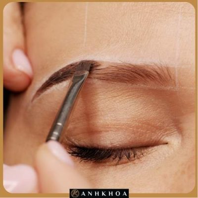 Eyebrow tint at Thanh Mai salon Hoi An