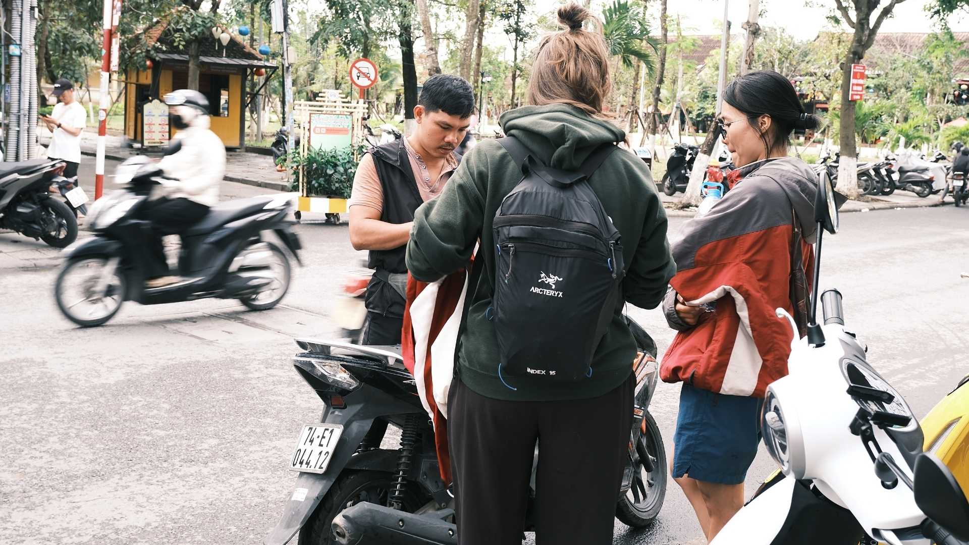 Hai Van Pass motorbike weather tips2 Hai Van Pass on the Hue to Hoi An ride