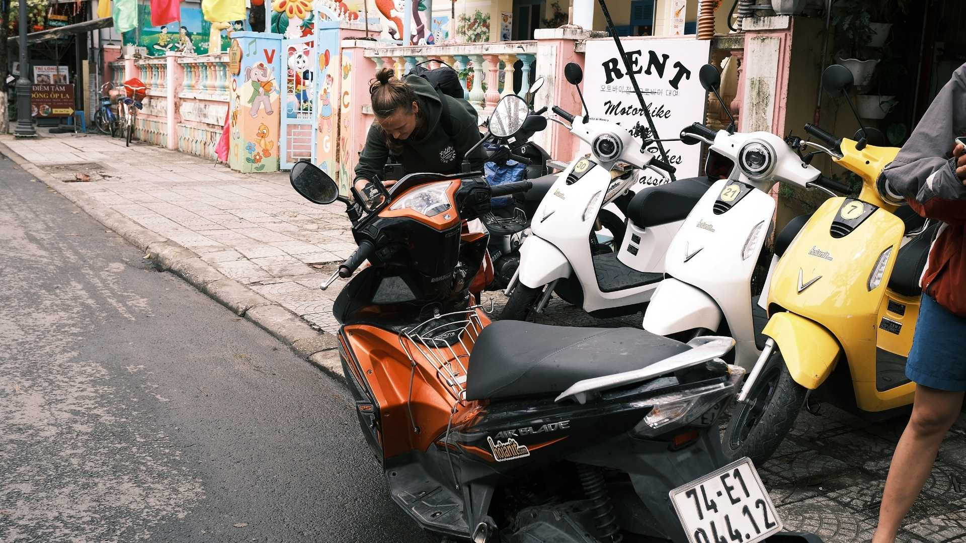 Hai Van Pass motorbike weather tips3 Motorbike route from Hue to Hoi An