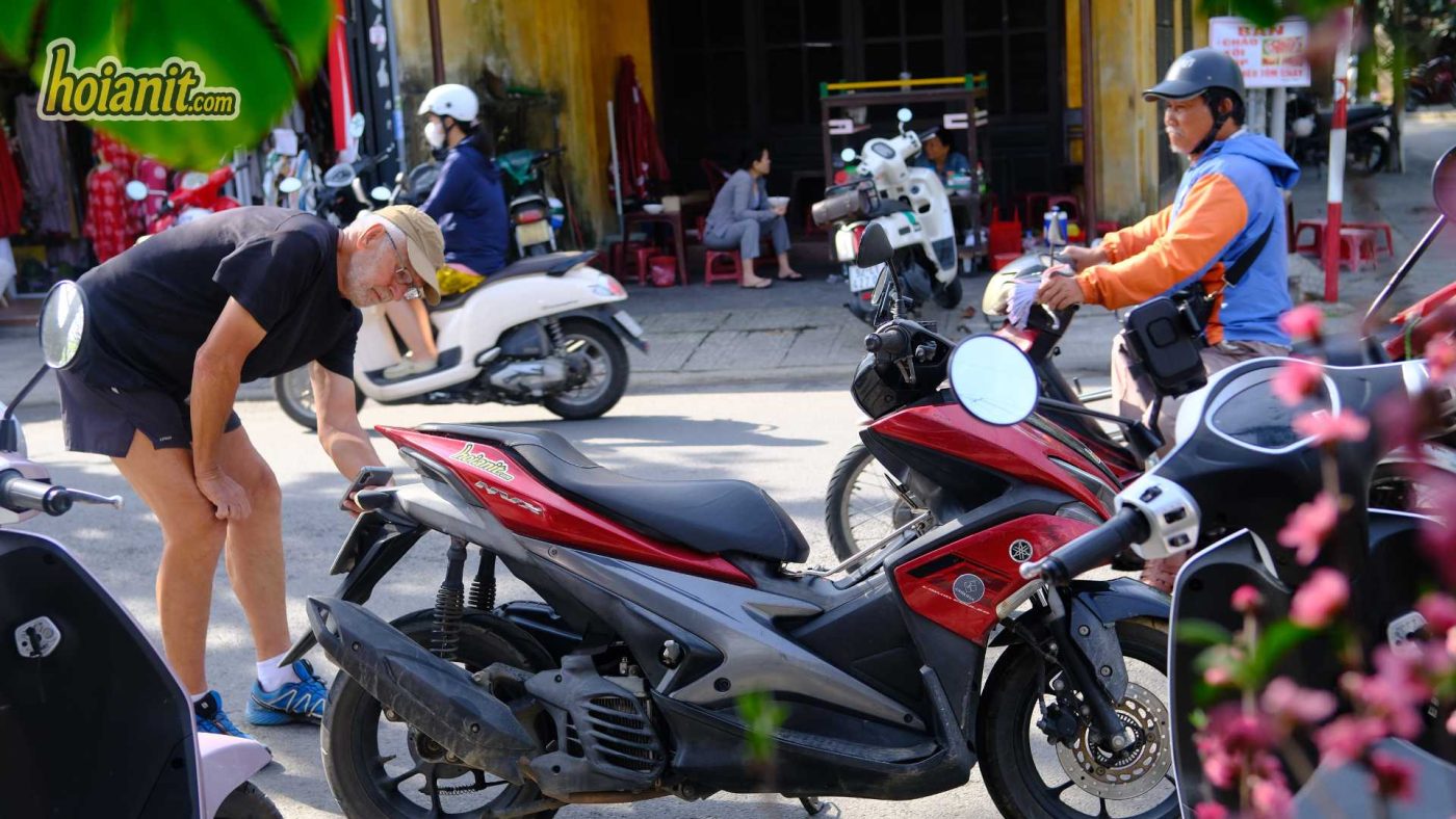 Hoi An to Marble Mountains by motorbike1 Hoi An to Marble Mountains by motorbike