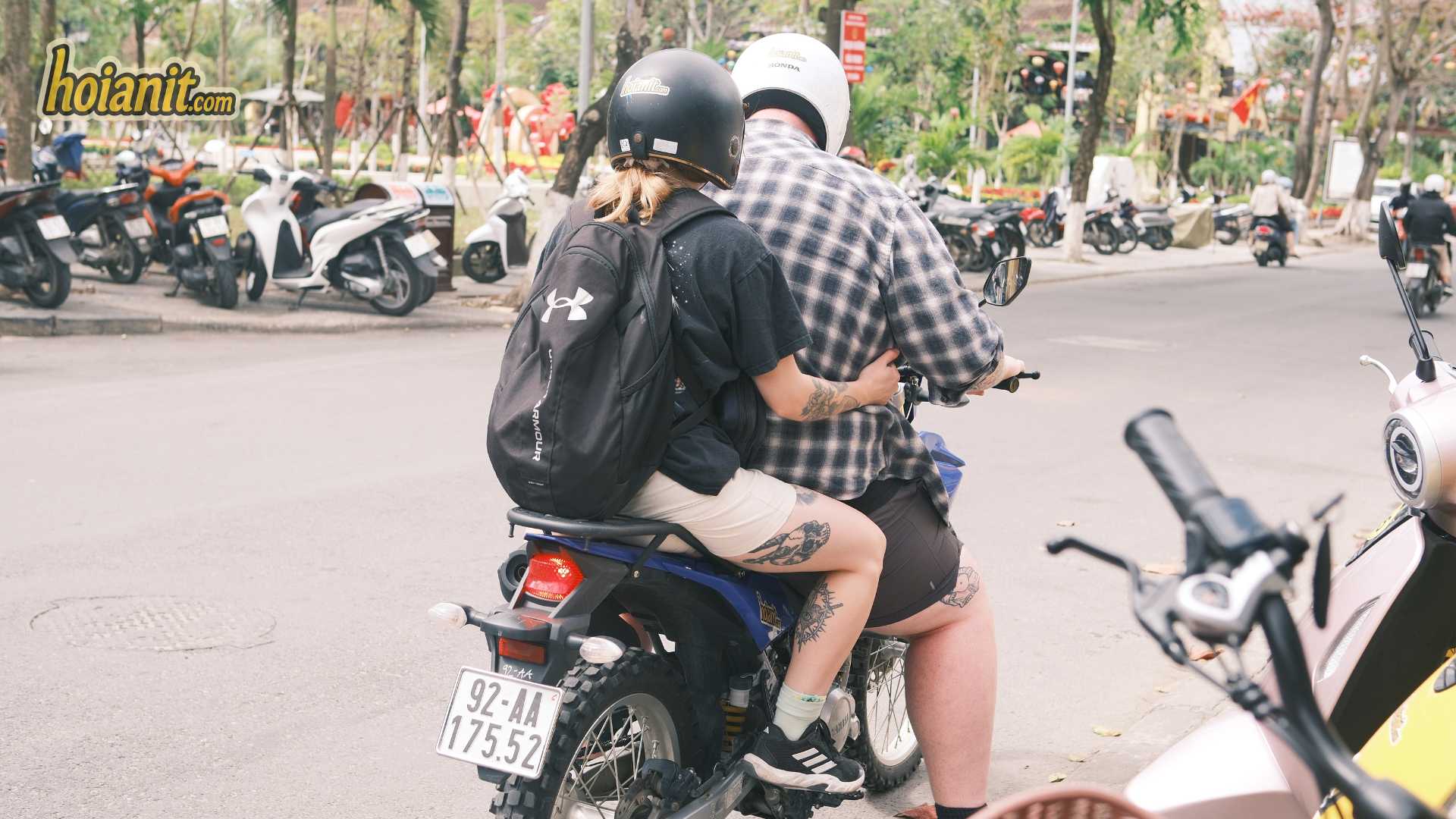 Xưởng làm lồng đèn thủ công truyền thống ở Hội An