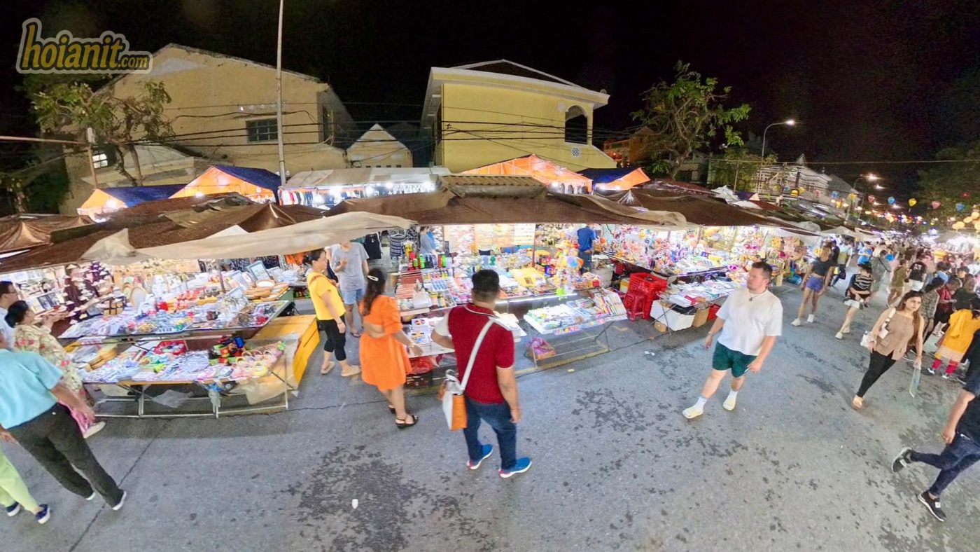 Hoi An Night Market