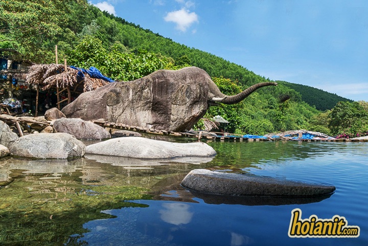 SUOIVOI The elephant boulder and main swimming pool at Elephant Springs (Suoi Voi), on the road from Lang Co to Bach Ma National Park