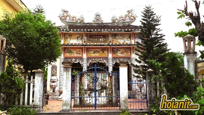 Thanh Chiem Dinh Thanh Chiem communal house, site of the 1602 Nguyen garrison near Phuoc Kieu