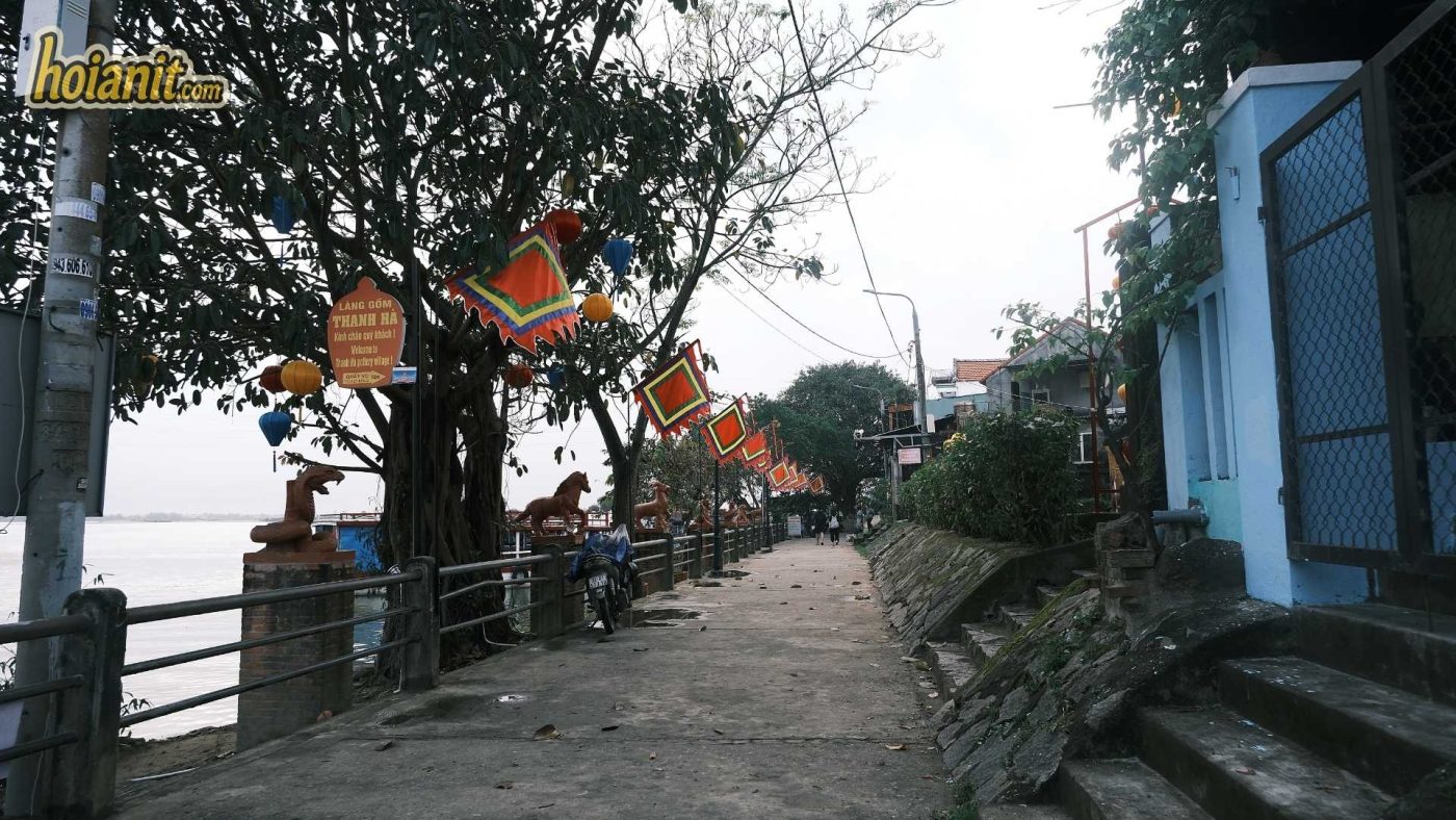 Thanh Ha Pottery Village