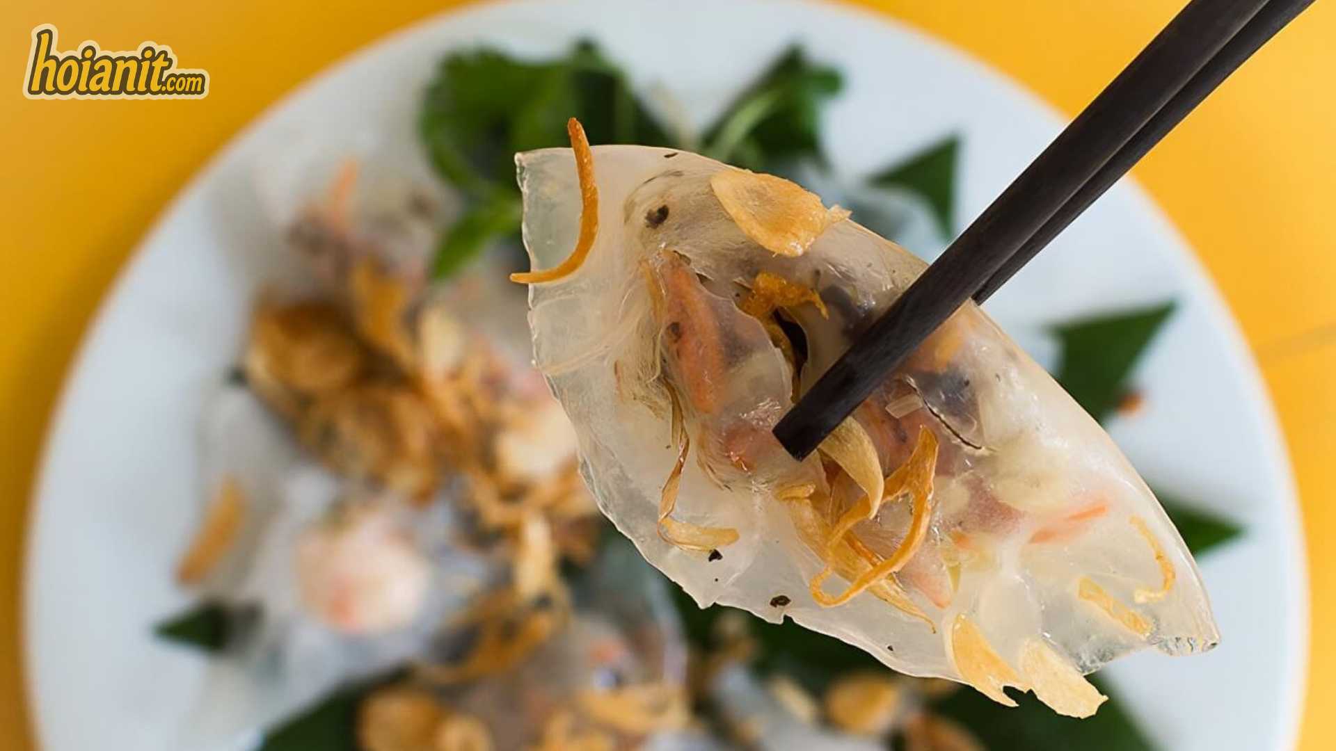 White Rose Hoi An 2 White rose Hoi An dumplings, bánh bao bánh vạc, with fried shallots