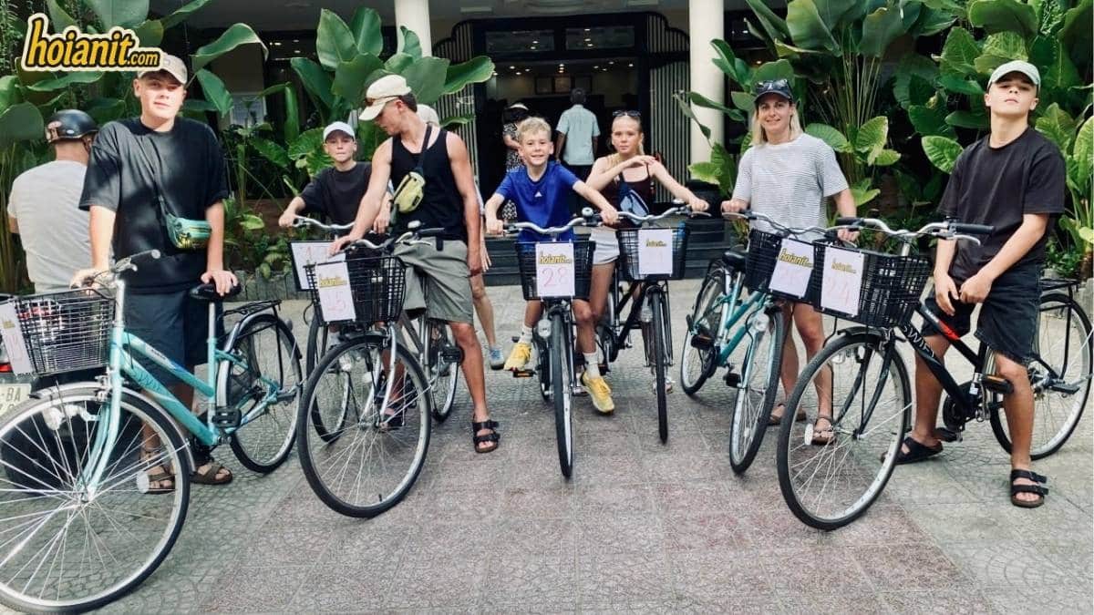 Family collecting rental bicycles from Anh Khoa in Hoi An