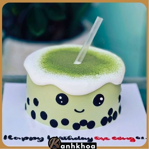 birthday cake da nang 2 1 Minimalist buttercream cake with pastel colors, perfect for birthdays, crafted in Da Nang bakery.