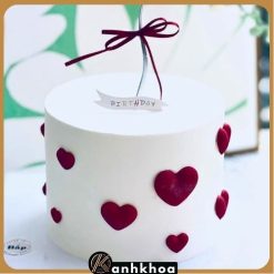 Freshly made cake with fast delivery service in Da Nang.