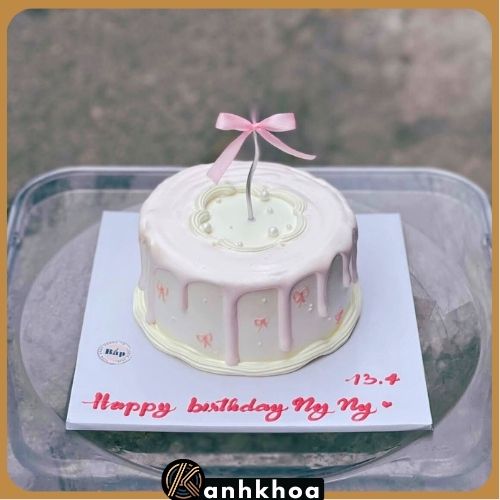 birthday cake da nang 4 Freshly made cake with fast delivery service in Da Nang.