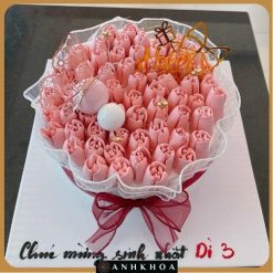 Delicious birthday cake with nice decoration in Da Nang