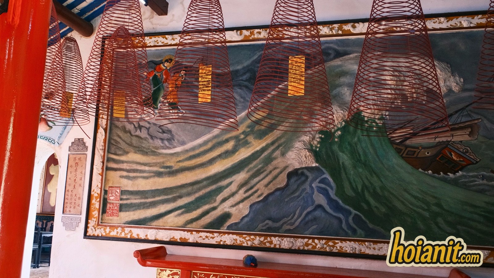 chua phuc kien15 Mural of Thien Hau rescuing a ship in a storm, Fukien Assembly Hall Hoi An
