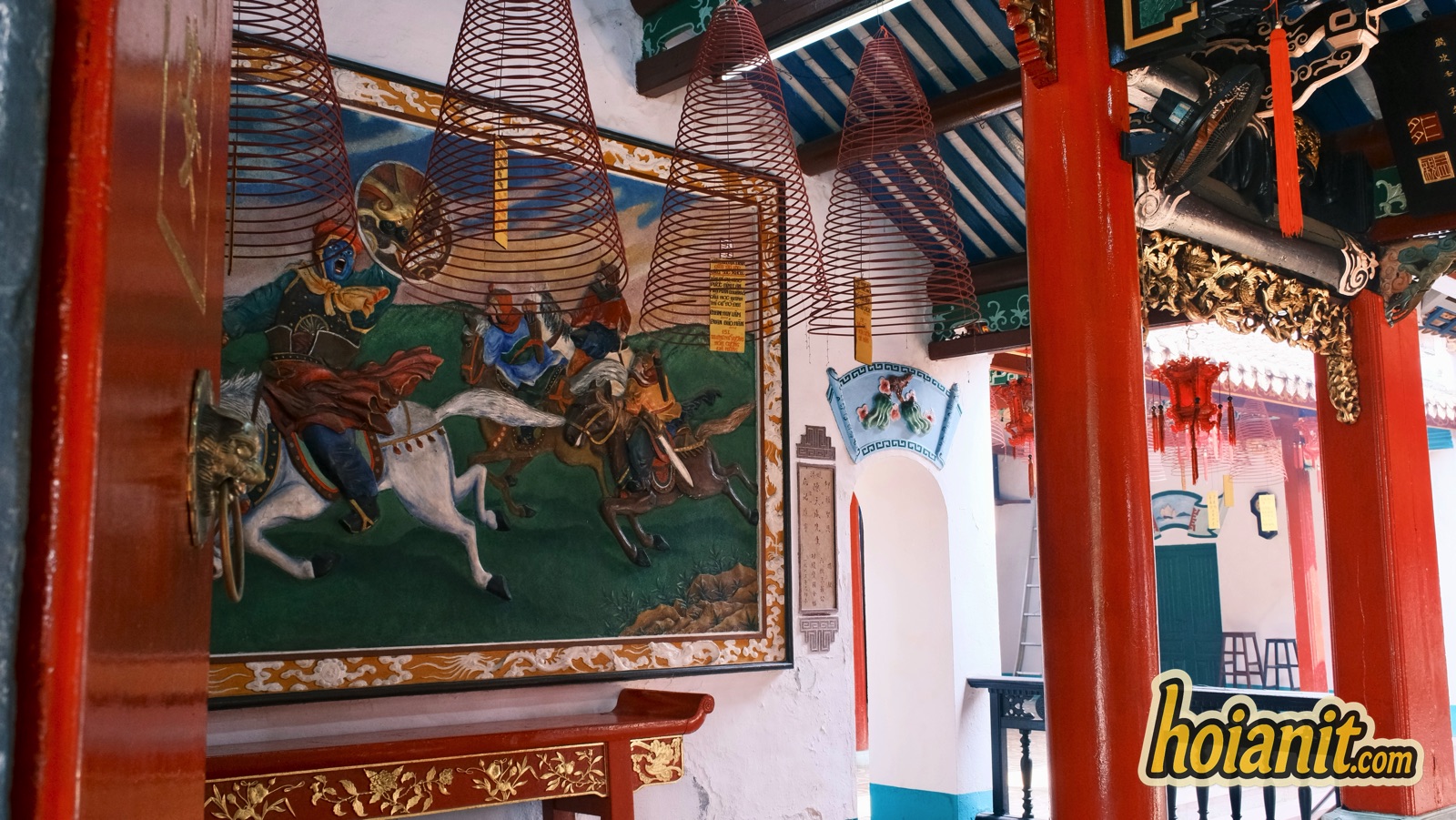 chua phuc kien16 Mural of six mounted generals at the Fukien Assembly Hall, the Luc Tanh Vuong Gia