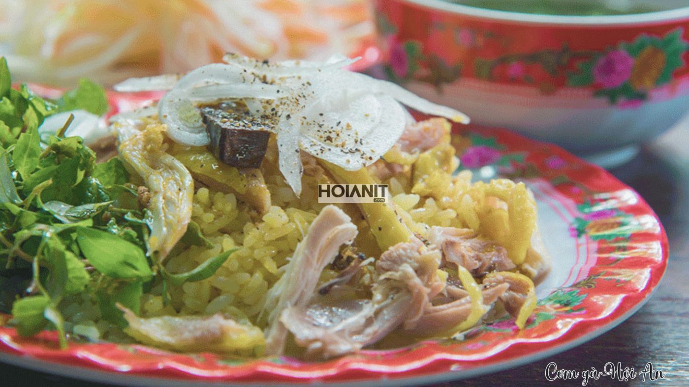 com ga hoi an 9 Suất cơm gà Hội An ăn kèm đu đủ bào và hành phi