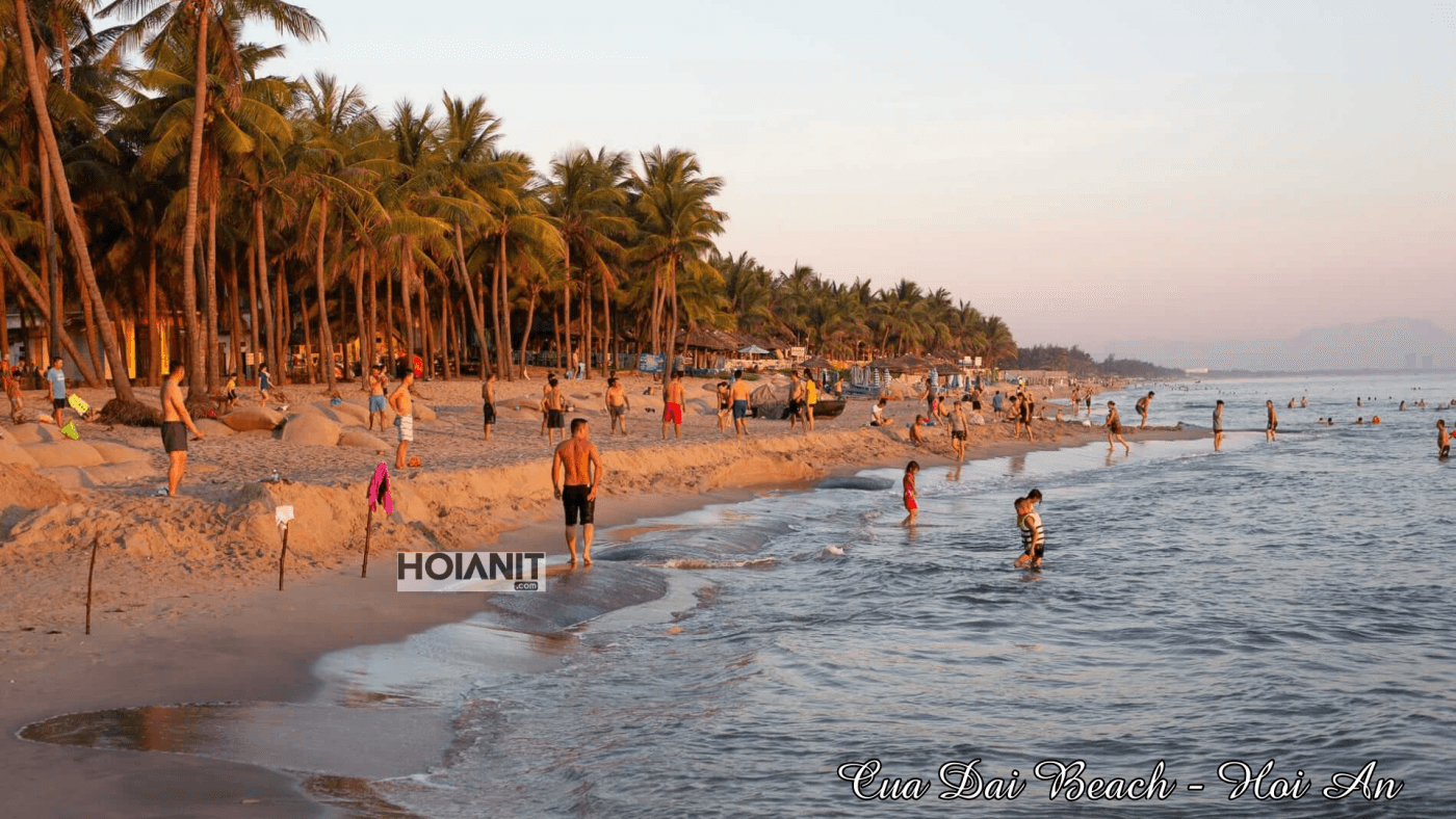 bãi biển Cửa Đại Hội An đi xe máy