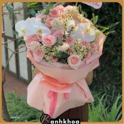 Artistic floral design from Da Nang