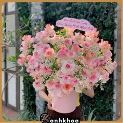 Romantic red rose bouquet ready for delivery in Da Nang