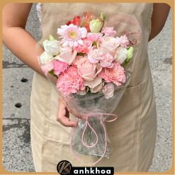 mix flowers for girlfriend in da nang flower shop