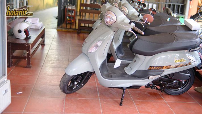 Traffic check in Hoi An explaining electric motorbike rental Hoi An fine rules