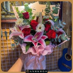 pink lilies in hoi an da nang flower shop