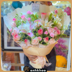 pink roses anh lilies in da nang flower shop