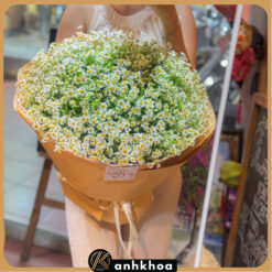 daisy bouquet for girlfriend in hoi an flower shop