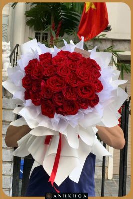 red roes for girlfriend in da nang flower shop