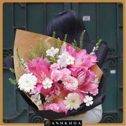 lilies for women's day in da nang flower shop