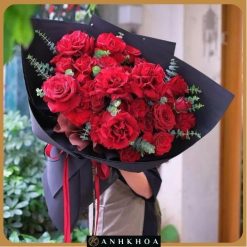 red rose for valentine's day in hoi an flower shop