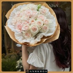 pink roses for girlfriend in da nang flower shop