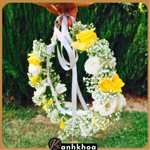 flower shop in hoi an 2 flower wreaths in hoi an flower shop