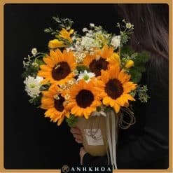sun flower for birthday in hoi an flower shop