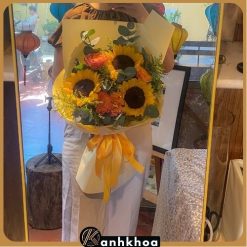 bó hoa xinh tặng cô hội an