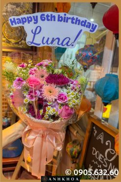 bó hoa tươi tông tím hội an