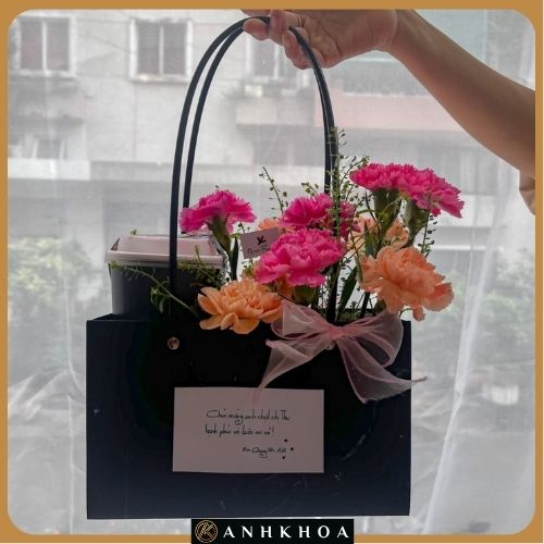 hoa tuoi hoi an 100 giỏ hoa tươi kèm trà sữa tại Hội An