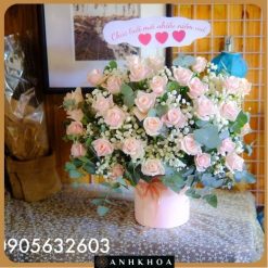 giỏ hoa tươi tông hồng hội an