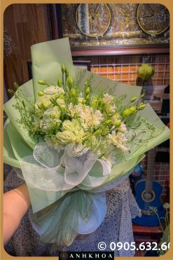 bó hoa tươi tông trắng xanh hội an