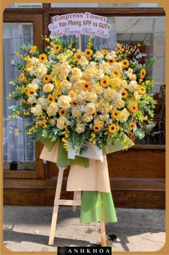 hoa tươi chúc mừng tông vàng rực rỡ hội an