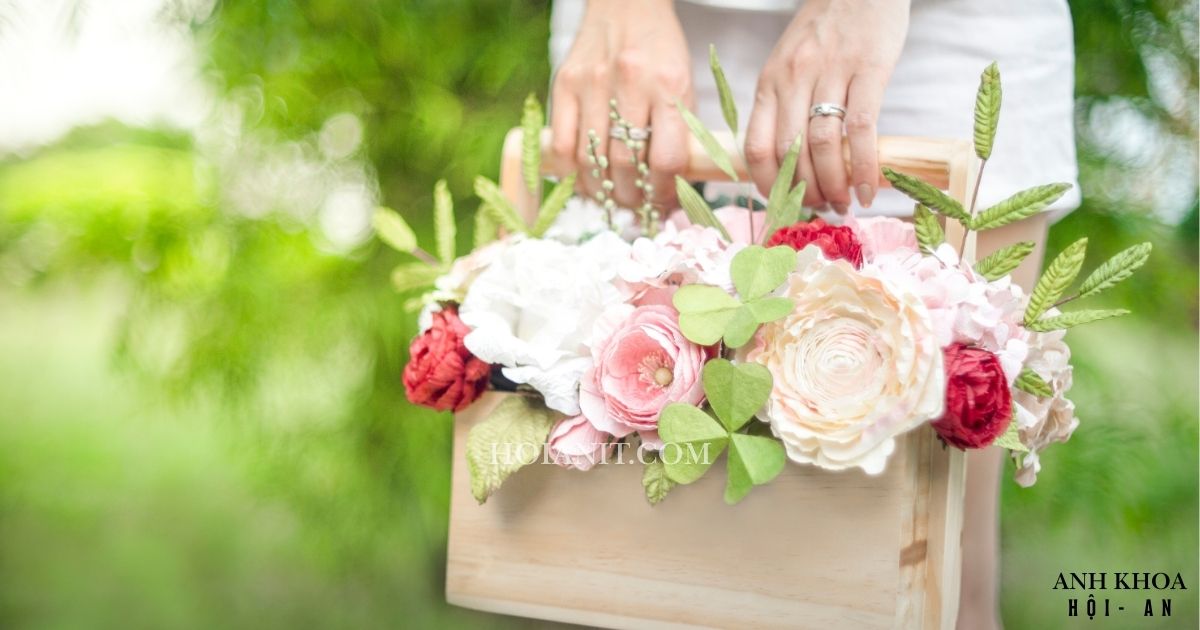 Hoa tươi để bàn phong cách hiện đại, tinh tế – Dịch vụ hoa tươi Hội An