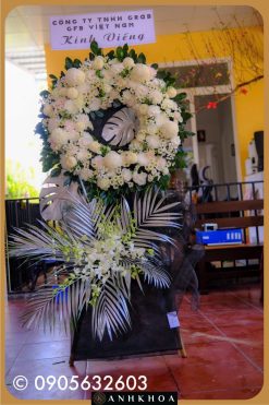 Mẫu vòng hoa tang lễ đẹp, trang nhã tại Hội An