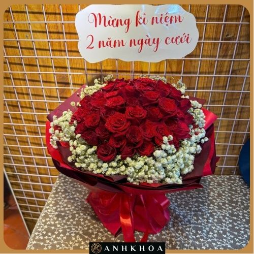 hoa tuoi hoi an 5 12 bó hoa hồng đỏ mừng kỉ niệm ngày cưới tại hội an