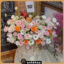 giỏ hoa tươi tông trắng hồng chúc mừng hội an