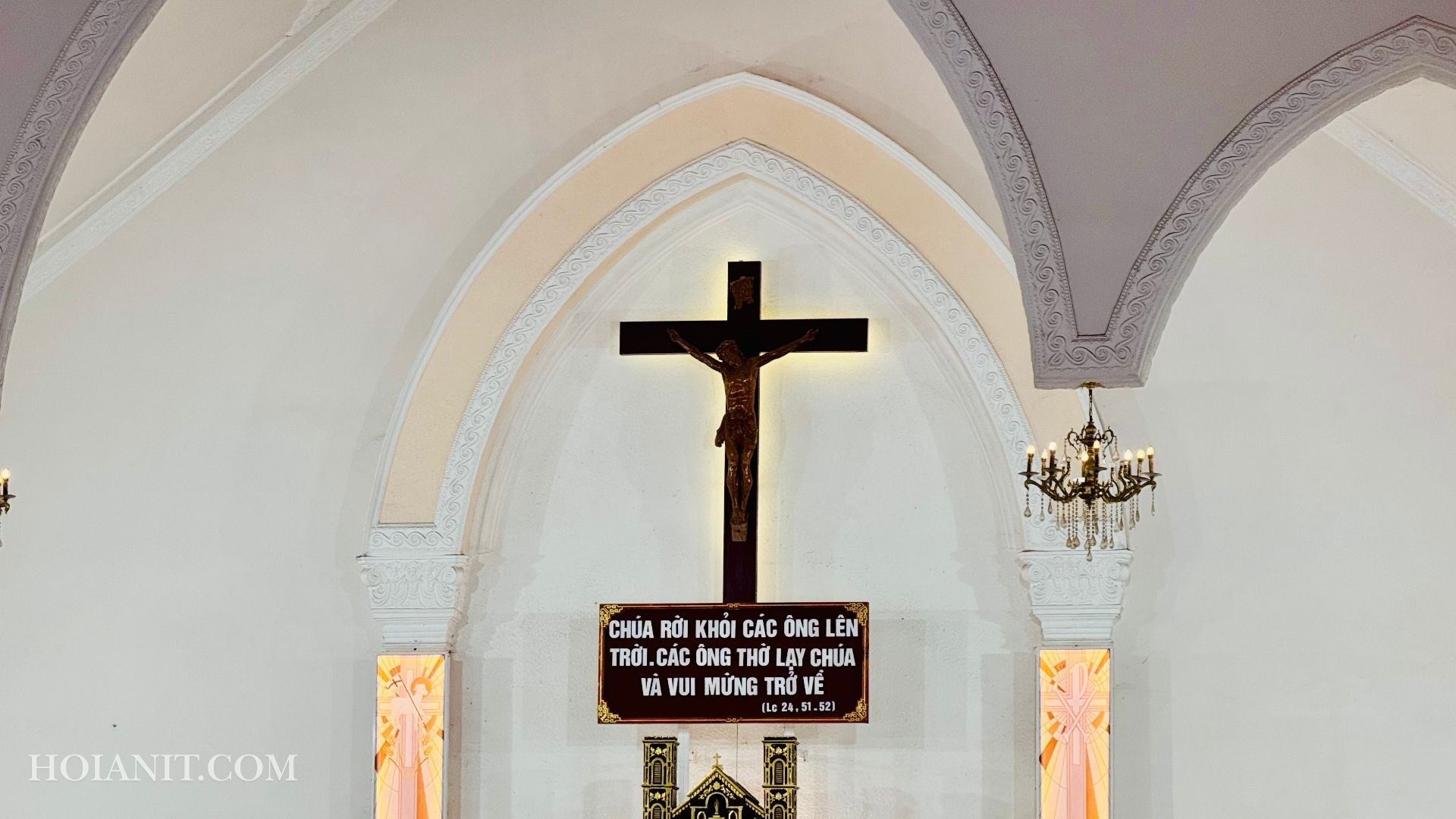 hoi an catholic church1 A peaceful Catholic church nestled in the heart of Hoi An ancient town, Vietnam